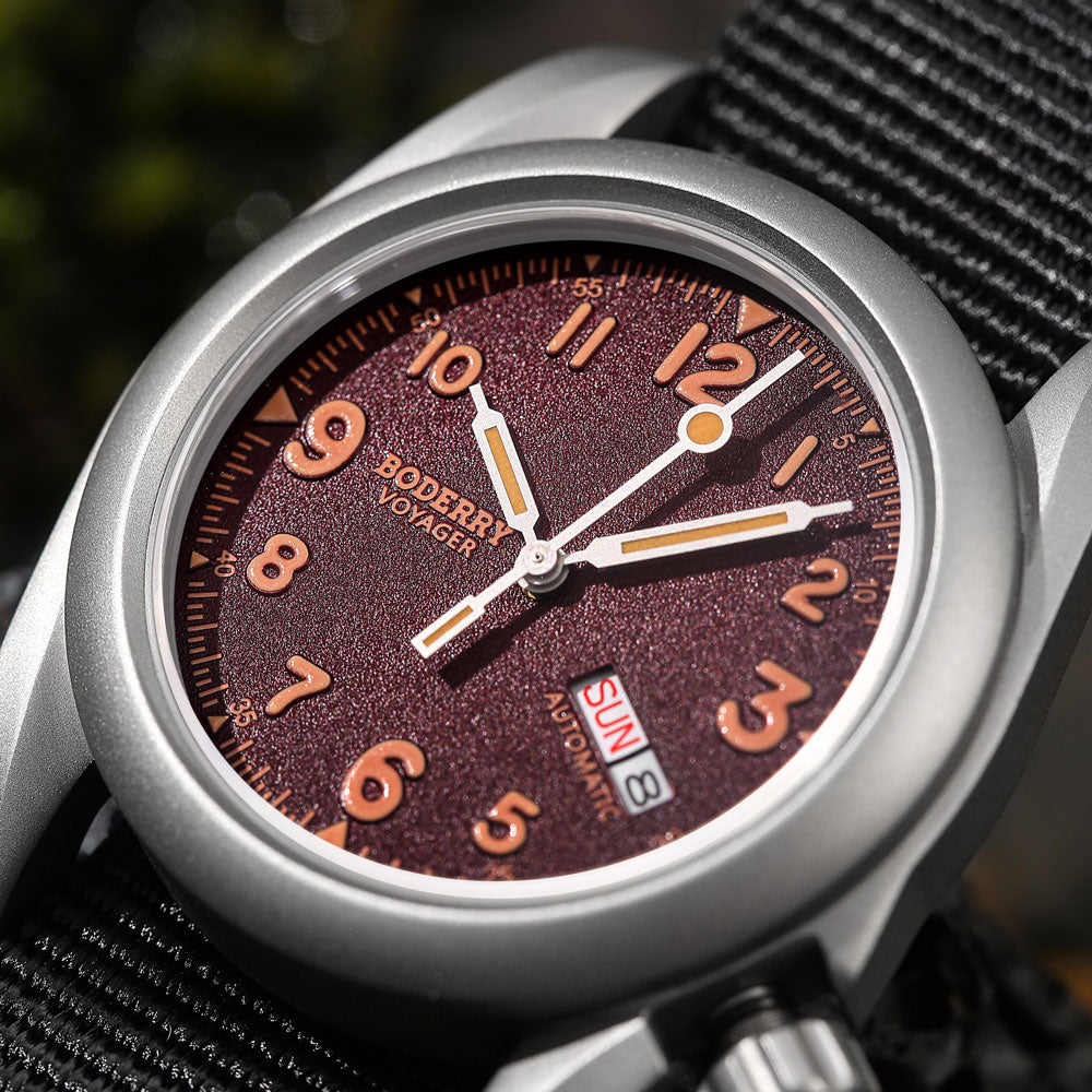 BODERRY - VOYAGER - Titanium Automatic Field Watch | Claret-bracelet